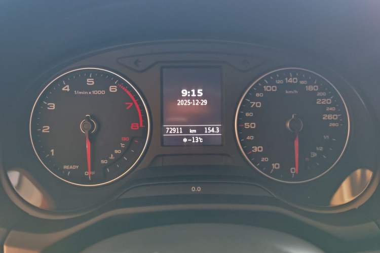 Used Audi Q2L 2018 35 TFSI Fashion Elegant Version China V Odometer Close Up