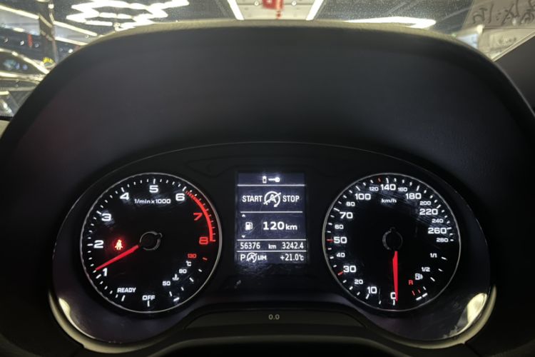 Used Audi Q2L 2018 35 TFSI Launch Exclusive Edition China VI Odometer Close Up