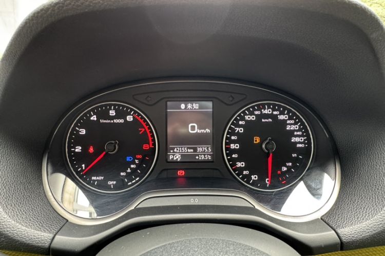 Used Audi Q2L 2018 35 TFSI Fashion Dynamic Version China V Emission Standard Odometer Close Up