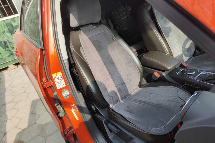 Used Audi Q2L 2018 35 TFSI Launch Exclusive Edition China VI Right Front Seat