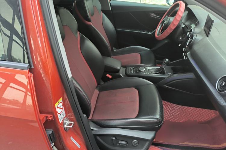 Used Audi Q2L 2018 35 TFSI Fashion Dynamic Version China V Emission Standard Right Front Seat