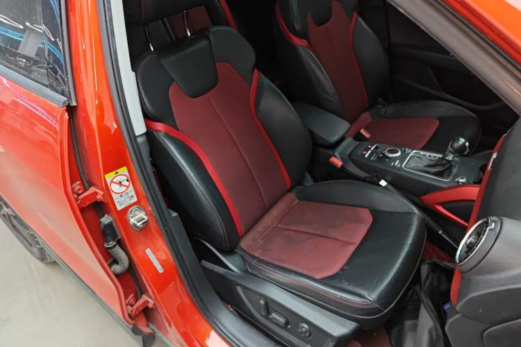 Used Audi Q2L 2018 35 TFSI Fashion Dynamic Version China V Emission Standard Right Front Seat