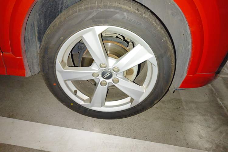Used Audi Q2L 2018 35 TFSI Fashionable & Elegant Version China VI Emission Standard Right Front Wheel Hub