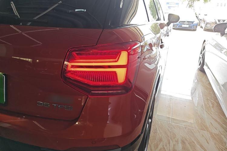 Used Audi Q2L 2018 35 TFSI Fashion Dynamic Version China V Emission Standard Right Rear Taillight