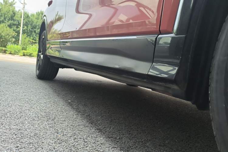Used Audi Q2L 2018 35 TFSI Fashion Dynamic Version China V Emission Standard Right Side Sill
