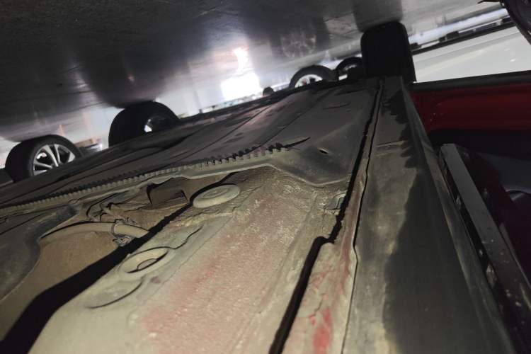 Used Audi Q2L 2018 35 TFSI Fashion Dynamic Version China V Emission Standard Right Side Sill