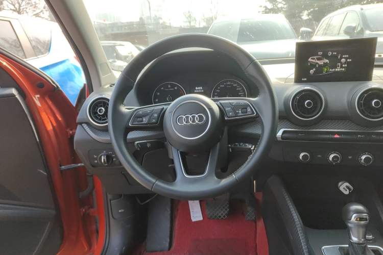 Used Audi Q2L 2018 35 TFSI Launch Exclusive Edition China VI Steering Wheel