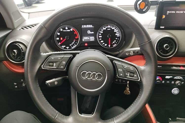 Used Audi Q2L 2018 35 TFSI Fashion Dynamic Version China VI Emission Standard Steering Wheel