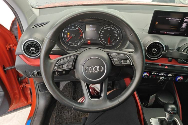 Used Audi Q2L 2018 35 TFSI Fashion Dynamic Version China V Emission Standard Steering Wheel
