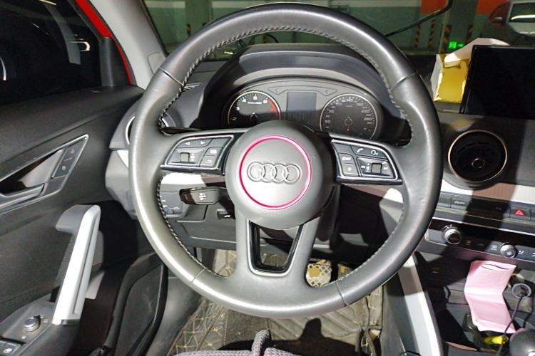 Used Audi Q2L 2018 35 TFSI Fashionable & Elegant Version China VI Emission Standard Steering Wheel
