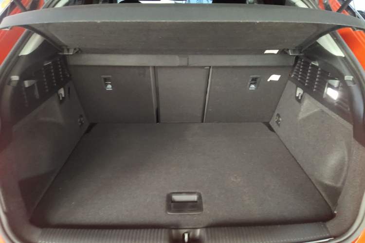 Used Audi Q2L 2018 35 TFSI Launch Exclusive Edition China VI Trunk