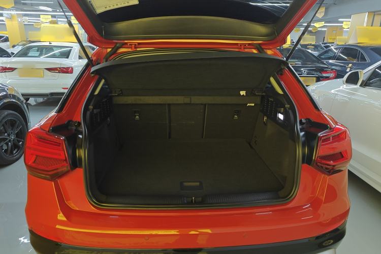 Used Audi Q2L 2018 35 TFSI Launch Exclusive Edition China VI Trunk