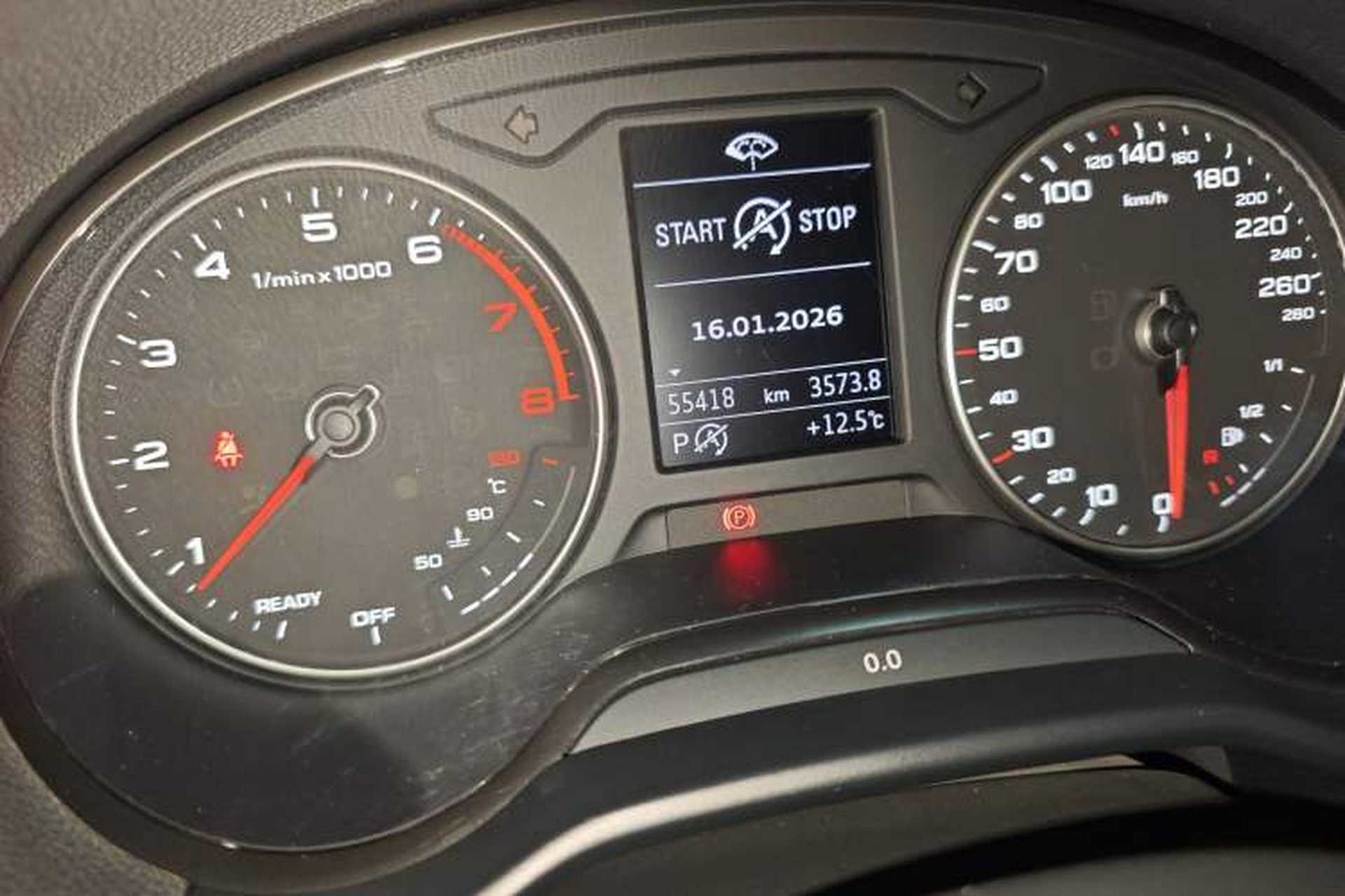 Used Audi Q2L 2018 35 TFSI Fashion Elegant Version China V Odometer Close Up
