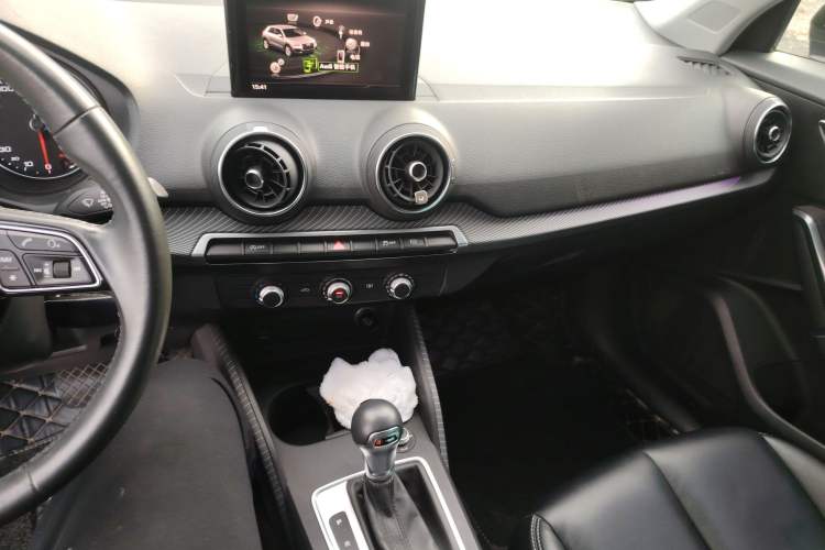 Used Audi Q2L 2018 35 TFSI Launch Exclusive Edition China VI Audio And AC Panel