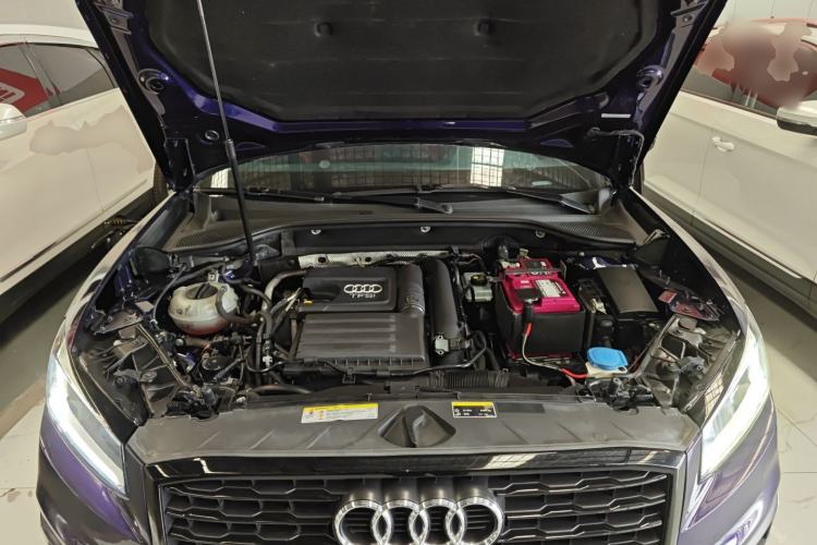 Used Audi Q2L 2018 35 TFSI Fashion Dynamic Version China VI Emission Standard Engine Bay