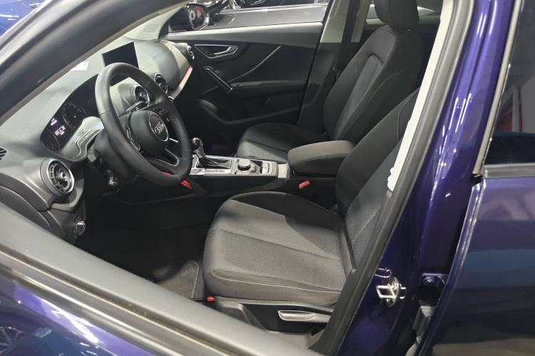 Used Audi Q2L 2018 35 TFSI Launch Exclusive Edition China VI Left Front Seat