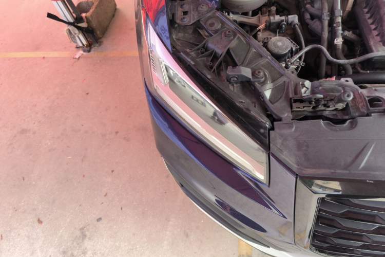 Used Audi Q2L 2018 35 TFSI Launch Exclusive Edition China VI Right Front Headlight