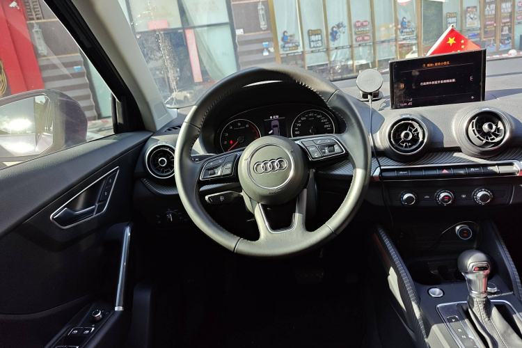 Used Audi Q2L 2018 35 TFSI Launch Exclusive Edition China VI Steering Wheel