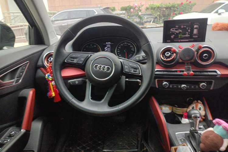 Used Audi Q2L 2018 35 TFSI Fashion Dynamic Version China VI Emission Standard Steering Wheel