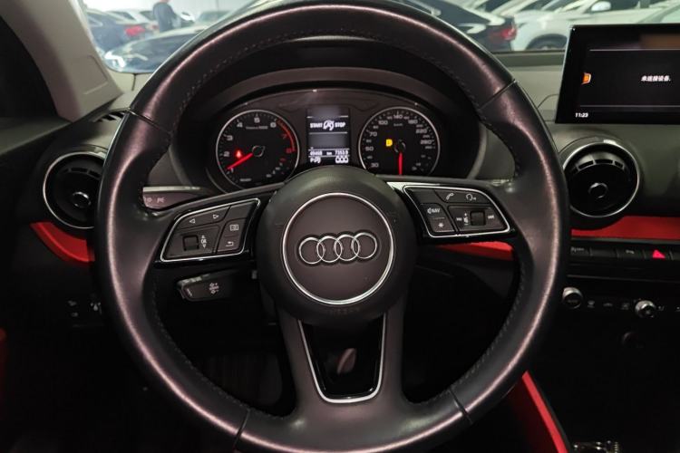 Used Audi Q2L 2018 35 TFSI Fashion Dynamic Version China VI Emission Standard Steering Wheel