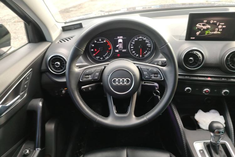 Used Audi Q2L 2018 35 TFSI Launch Exclusive Edition China VI Steering Wheel