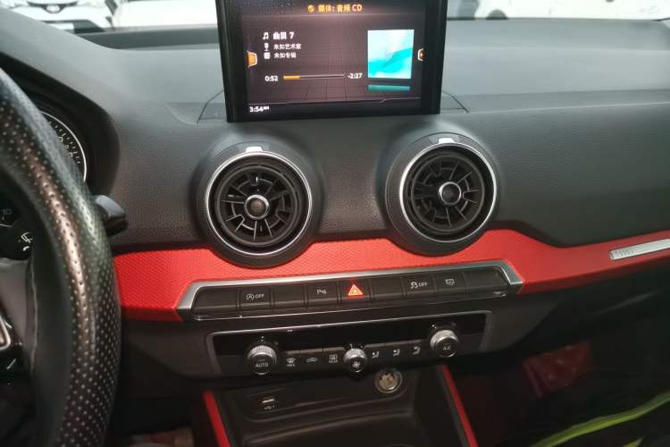 Used Audi Q2L 2018 35 TFSI Fashion Dynamic Version China VI Emission Standard Audio And AC Panel
