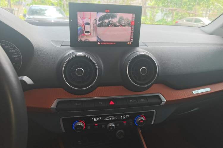 Used Audi Q2L 2018 35 TFSI Fashion Elegant Version China V Audio And AC Panel