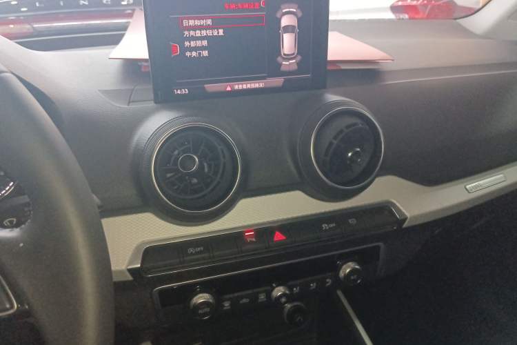 Used Audi Q2L 2018 35 TFSI Fashion Elegant Version China V Audio And AC Panel