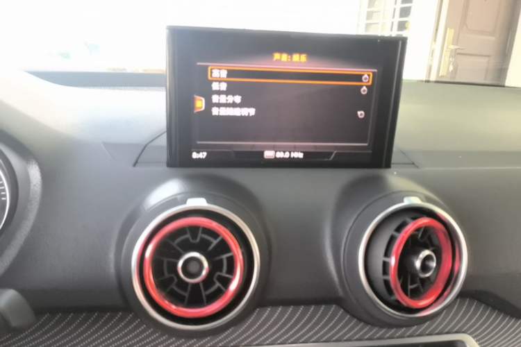 Used Audi Q2L 2018 35 TFSI Launch Exclusive Edition China VI Audio And AC Panel