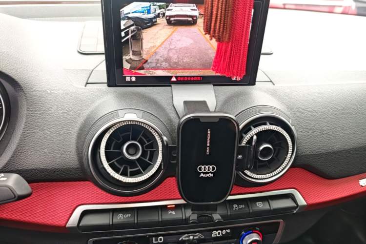 Used Audi Q2L 2018 35 TFSI Fashion Dynamic Version China V Emission Standard Audio And AC Panel