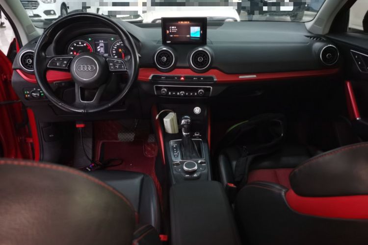 Used Audi Q2L 2018 35 TFSI Fashion Dynamic Version China VI Emission Standard Center Console