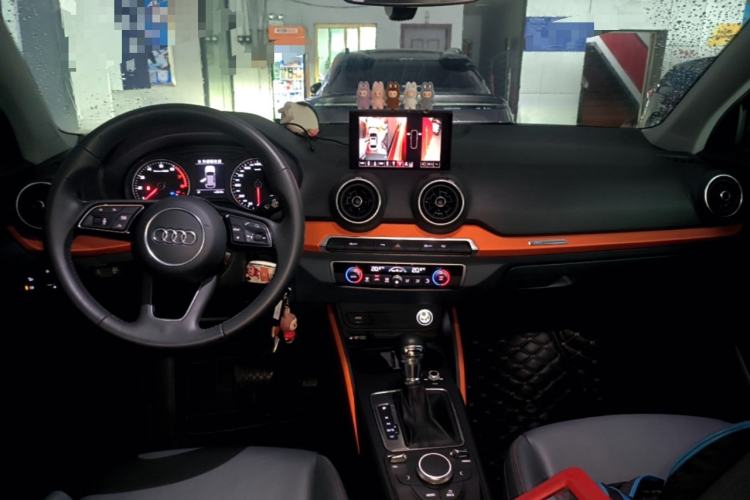 Used Audi Q2L 2018 35 TFSI Fashion Elegant Version China V Center Console