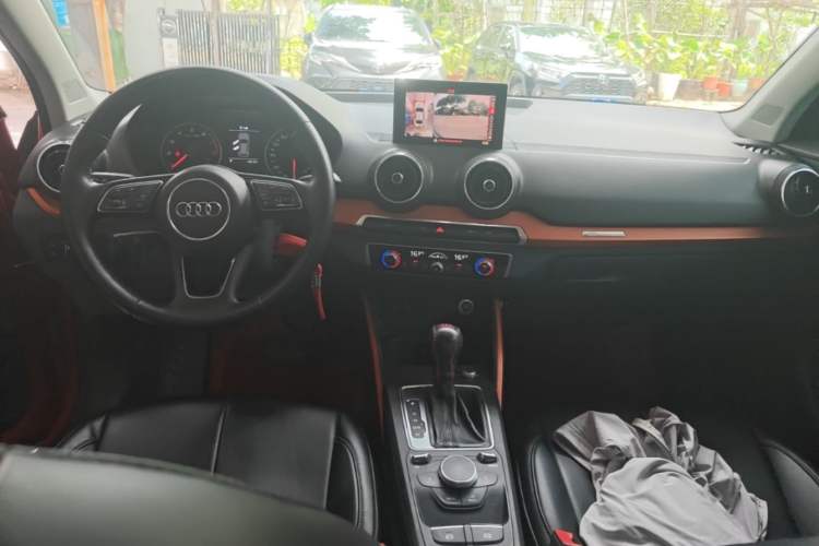 Used Audi Q2L 2018 35 TFSI Fashion Elegant Version China V Center Console