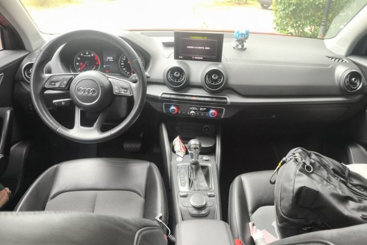 Used Audi Q2L 2018 35 TFSI Fashionable & Elegant Version China VI Emission Standard Center Console