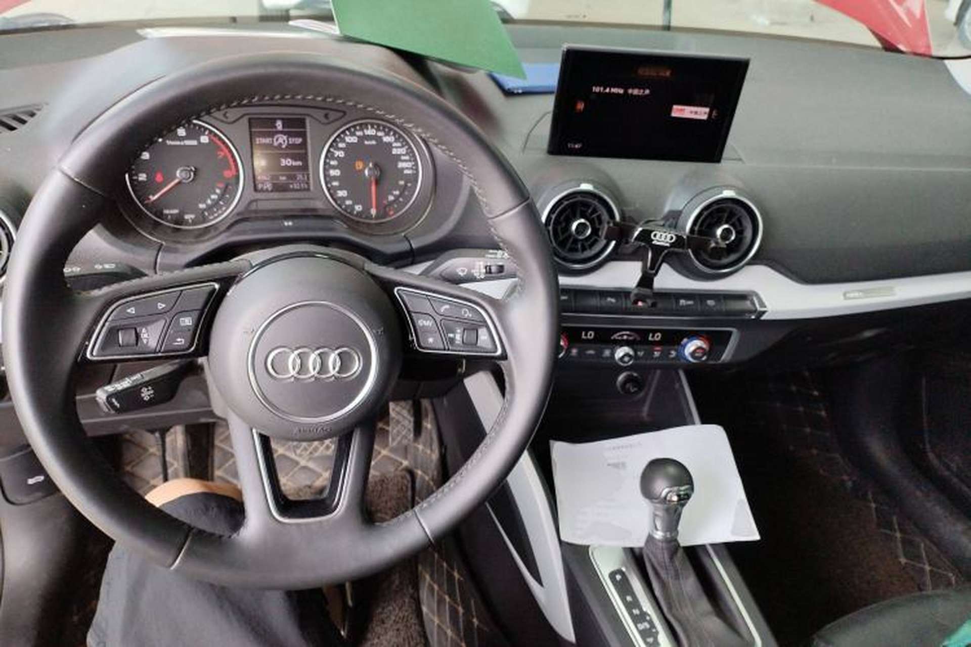 Used Audi Q2L 2018 35 TFSI Fashionable & Elegant Version China VI Emission Standard Center Console