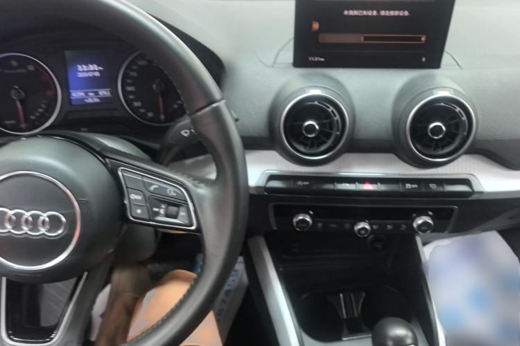 Used Audi Q2L 2018 35 TFSI Fashion Elegant Version China V Center Console