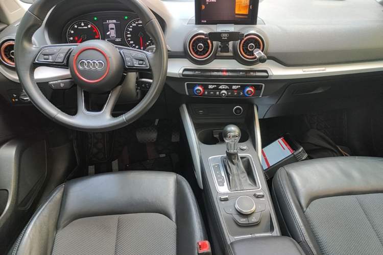 Used Audi Q2L 2018 35 TFSI Fashion Elegant Version China V Center Console
