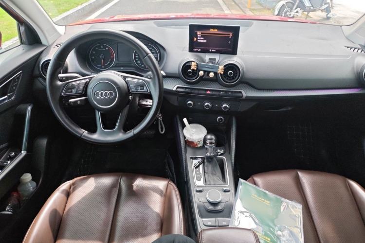 Used Audi Q2L 2018 35 TFSI Launch Exclusive Edition China V Center Console