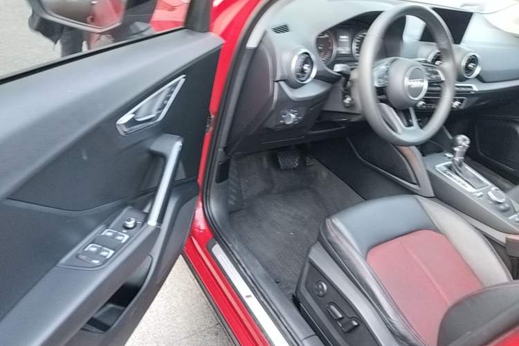 Used Audi Q2L 2018 35 TFSI Fashion Dynamic Version China V Emission Standard Driver Seat