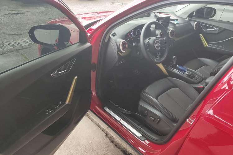 Used Audi Q2L 2018 35 TFSI Fashion Dynamic Version China V Emission Standard Driver Seat