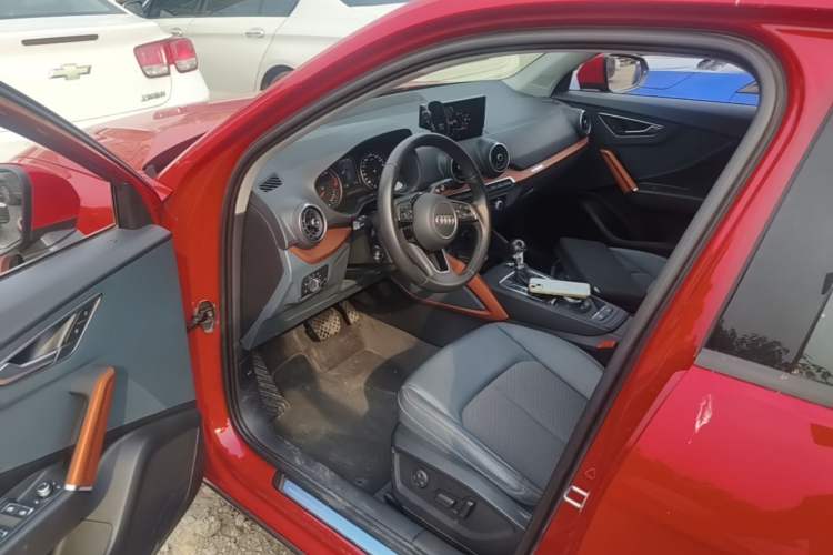 Used Audi Q2L 2018 35 TFSI Fashionable & Elegant Version China VI Emission Standard Driver Seat