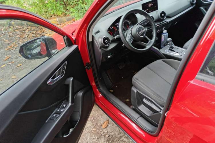 Used Audi Q2L 2018 35 TFSI Launch Exclusive Edition China VI Driver Seat