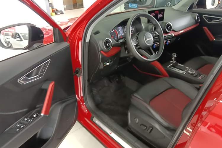 Used Audi Q2L 2018 35 TFSI Launch Exclusive Edition China V Driver Seat