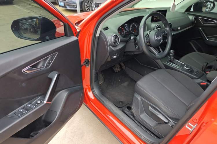 Used Audi Q2L 2018 35 TFSI Launch Exclusive Edition China V Driver Seat