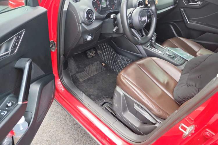 Used Audi Q2L 2018 35 TFSI Launch Exclusive Edition China V Driver Seat