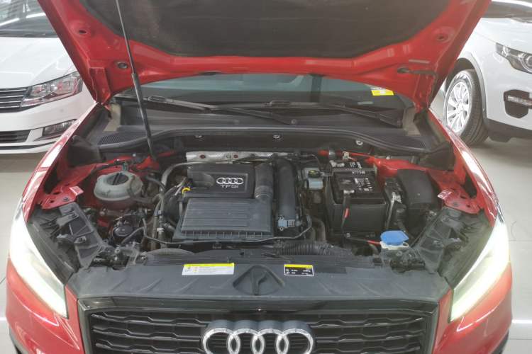 Used Audi Q2L 2018 35 TFSI Fashion Dynamic Version China VI Emission Standard Engine Bay