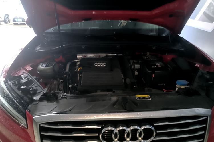 Used Audi Q2L 2018 35 TFSI Fashion Elegant Version China V Engine Bay