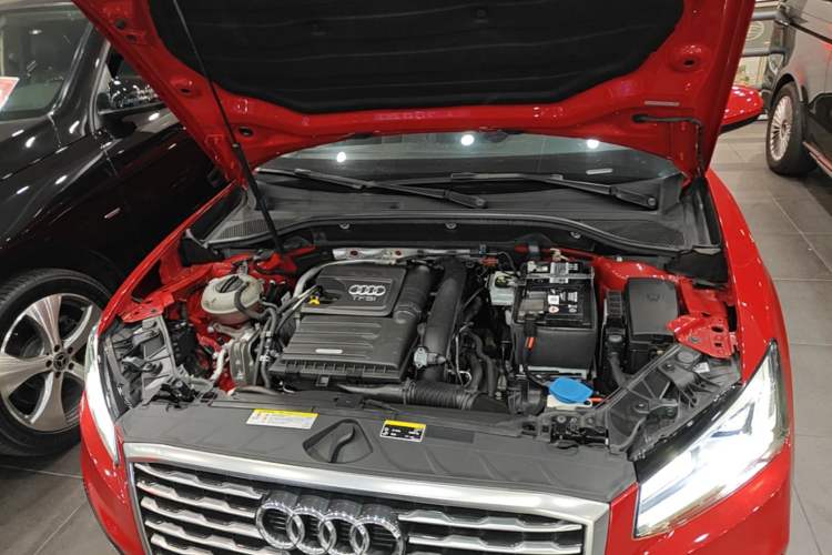 Used Audi Q2L 2018 35 TFSI Fashion Elegant Version China V Engine Bay