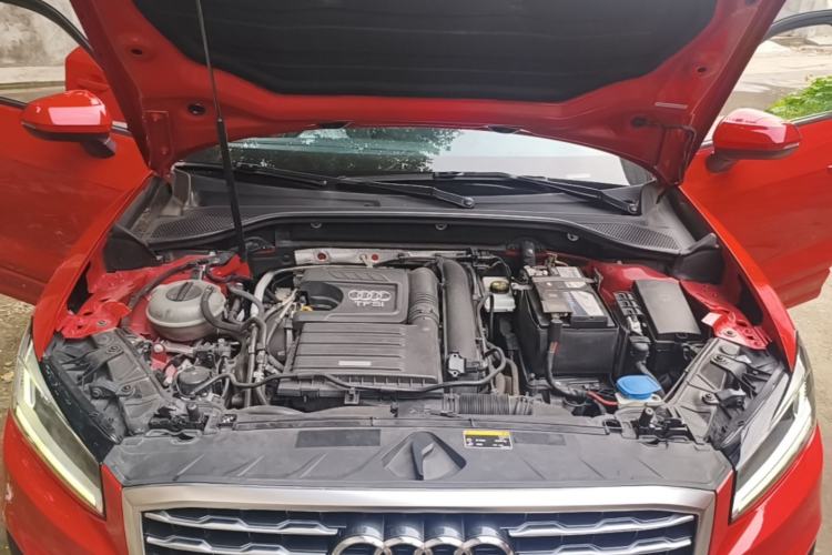 Used Audi Q2L 2018 35 TFSI Fashionable & Elegant Version China VI Emission Standard Engine Bay