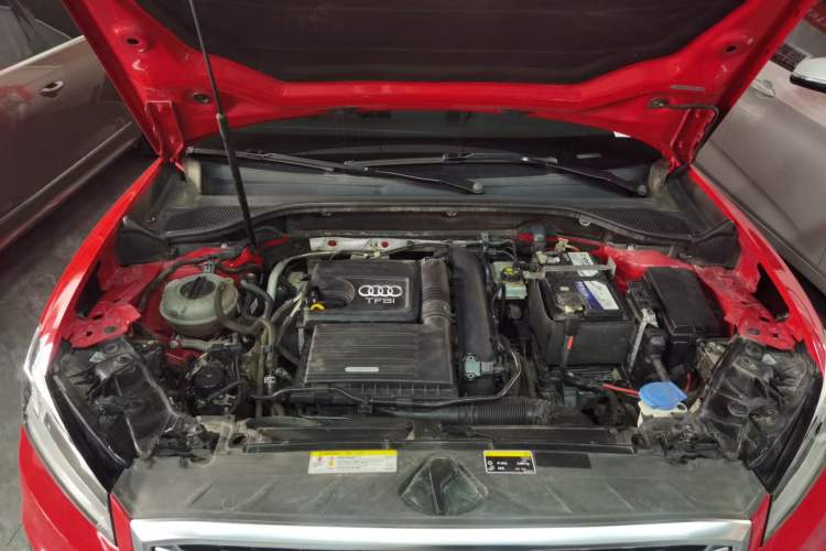 Used Audi Q2L 2018 35 TFSI Fashionable & Elegant Version China VI Emission Standard Engine Bay